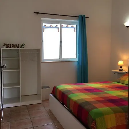 بيت ضيافة Carrapateira Lodge *